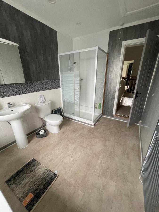 Bentley Place 크루 외부 사진